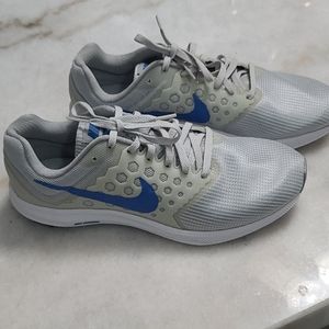 Women's Nike Downshifter 7 Size 10